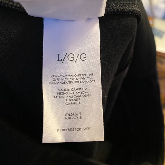 ✨ Black Straight-Legged Legging Pants ~ Size L ~ Cute Open Ankle Detail ✨ - Picture 6 of 7